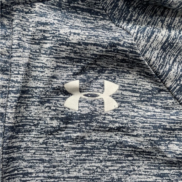 ***Under Armour Long Sleeve Tee - Picture 3 of 7